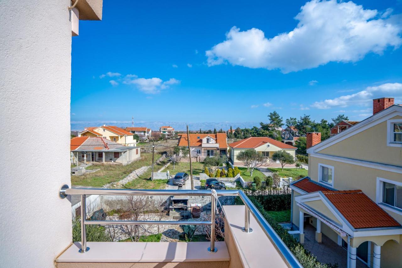 Apartments Valentin Privlaka  Exteriör bild